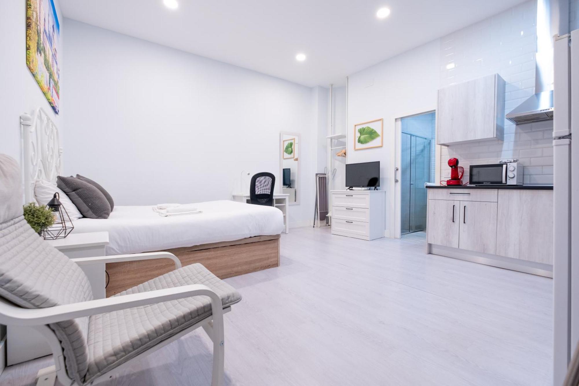 Abc Apartments Мадрид Екстериор снимка