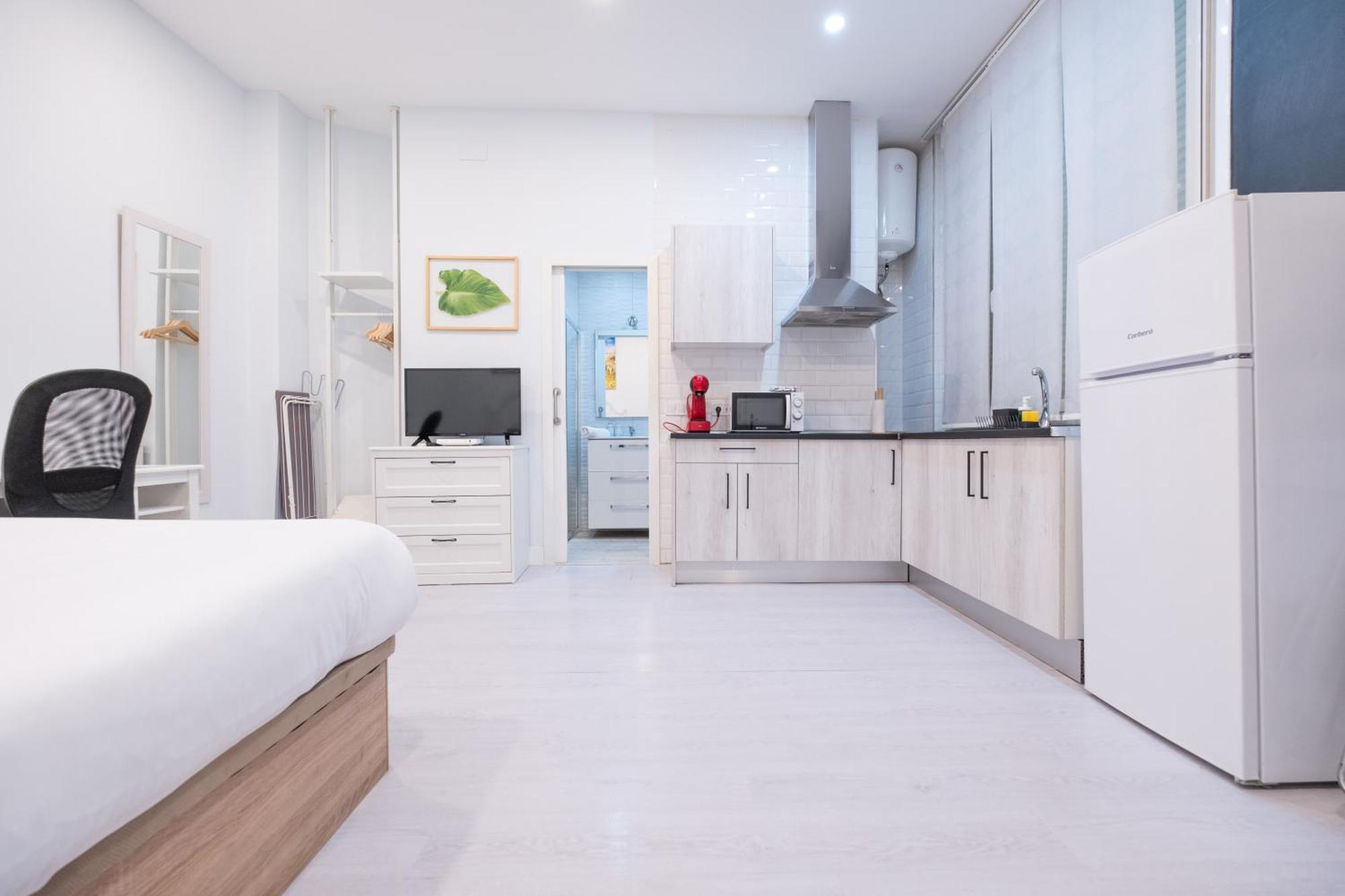 Abc Apartments Мадрид Екстериор снимка